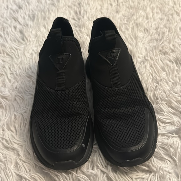 Like new Champion slip on running shoes - Picture 2 of 4